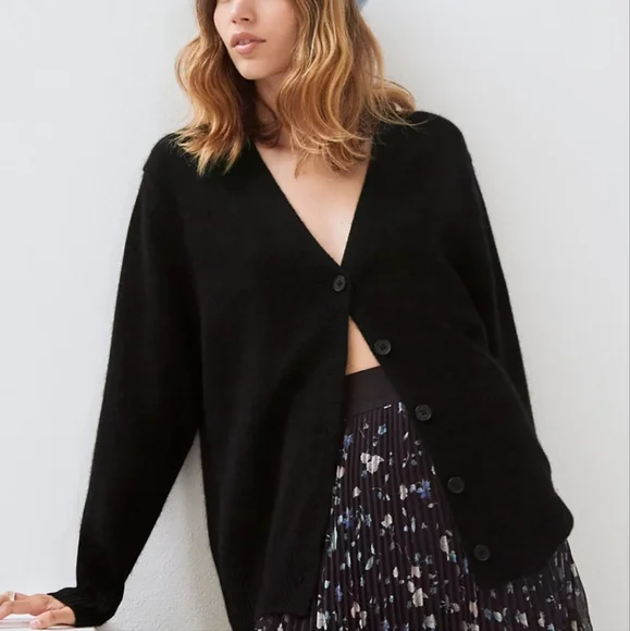 Aritzia cashmere cardigan - Picture 3 of 7